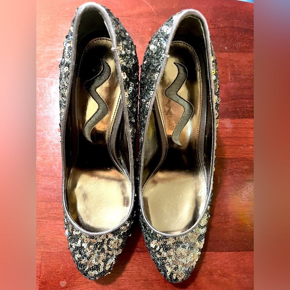Nina Ricci Silver & Gray Sequin Metallic Leather Heels, Size 8M